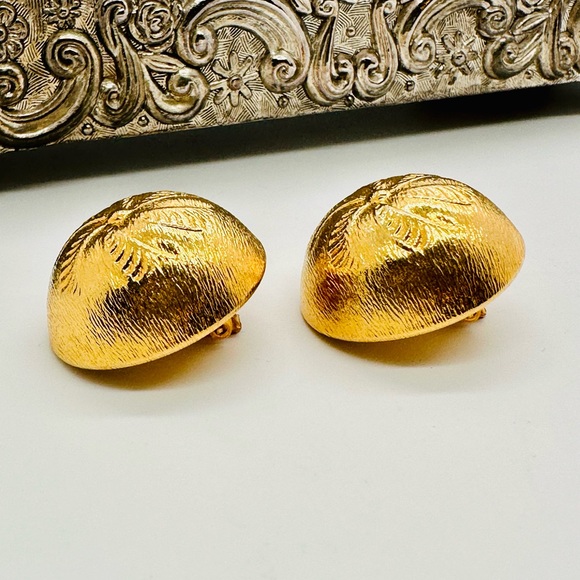 Vintage Modernist Dome Earrings - Picture 12 of 14